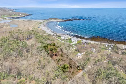 52 Goodwin Rd, Kittery Point, ME 03905