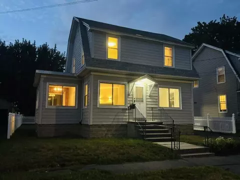 15 Rudman Rd, Portland, ME 04102