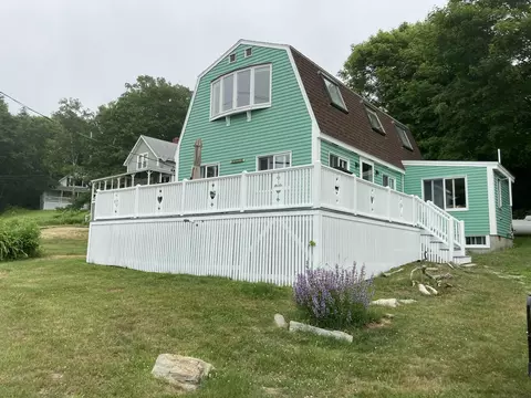 919 Island Ave, Long Island, ME 04050