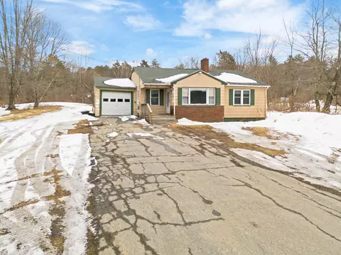 1655 River Rd, Clinton, ME 04927