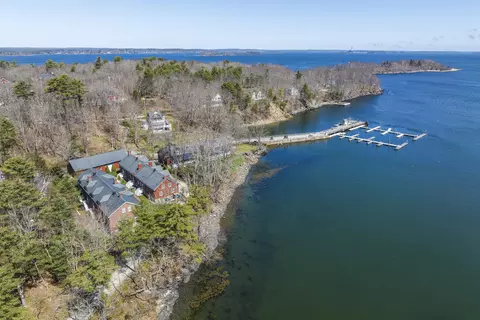 6 Quartermaster Ct, Portland, ME 04109