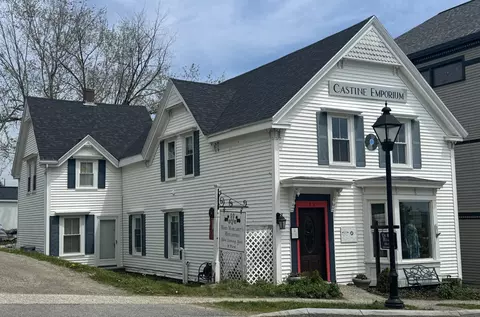 15 Main St, Castine, ME 04421