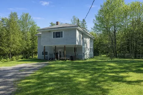 9 Grant Dr, Dover Foxcroft, ME 04426