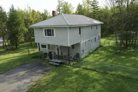 9 Grant Dr, Dover Foxcroft, ME 04426
