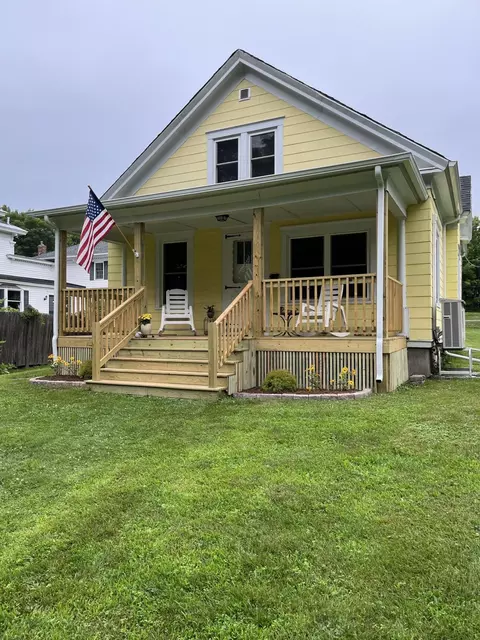 120 Lincoln St, Dover Foxcroft, ME 04426
