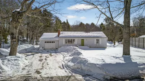 127 Wildes District Rd, Kennebunkport, ME 04046