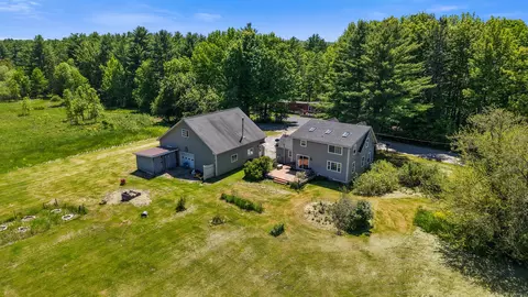 30 Lewis Rd, Hermon, ME 04401