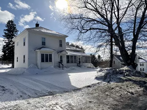 56 Station St, Ashland, ME 04732