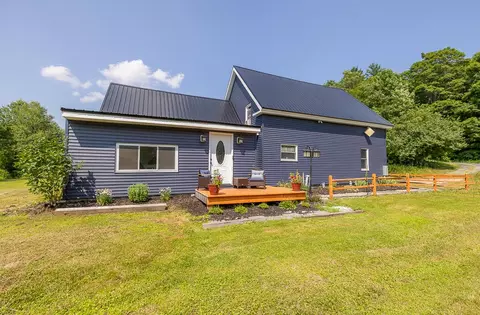3190 Middle Rd, Sidney, ME 04330