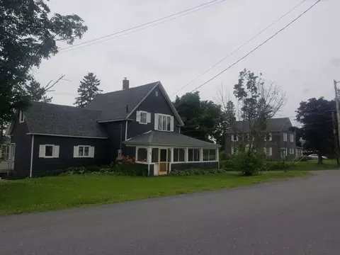 46 Collins St, Caribou, ME 04736