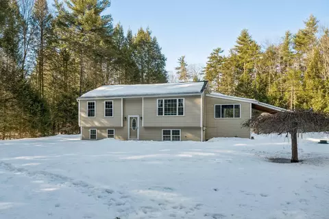 24 Pine Meadow Dr, North Berwick, ME 03906