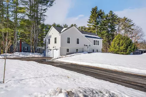 4 Small Pond Rd, Gorham, ME 04038