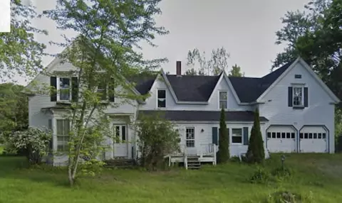 73 Kinderhook St, Randolph, ME 04346