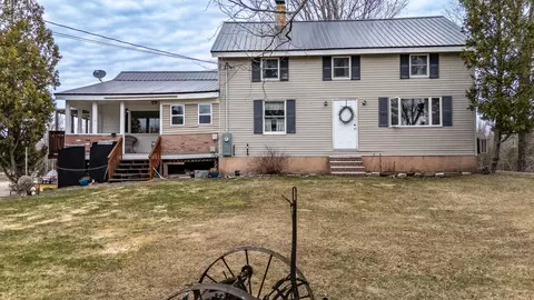 191 Wyman Rd, Palmyra, ME 04965