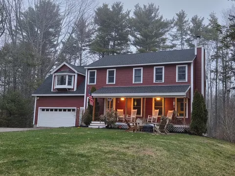 5 Mckenna Ln, York, ME 03909
