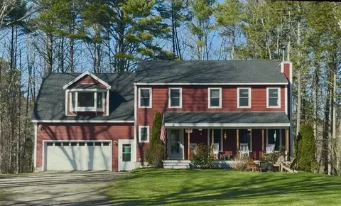 5 Mckenna Ln, York, ME 03909