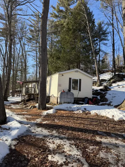 127 Darnit Rd, Buckfield, ME 04220