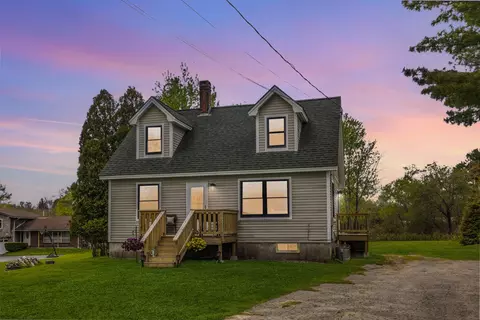 185 Ingraham Dr, Owls Head, ME 04854