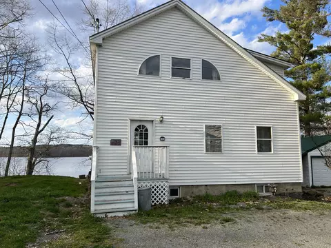 73 Fowlers Landing Rd, Hampden, ME 04444