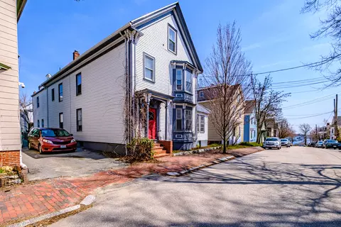 33 Obrion St, Portland, ME 04101
