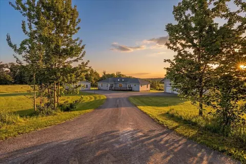 562 Lower St, Turner, ME 04282