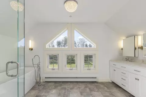Bath - 32 Pennywhistle Dr, Windham, ME 04062 photo 2 of 4