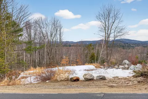 500 Buckfield Rd, Hebron, ME 04238