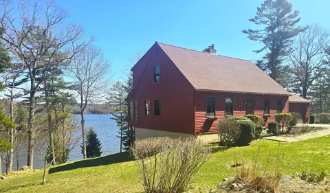 208 Youngs Point Rd, Wiscasset, ME 04578