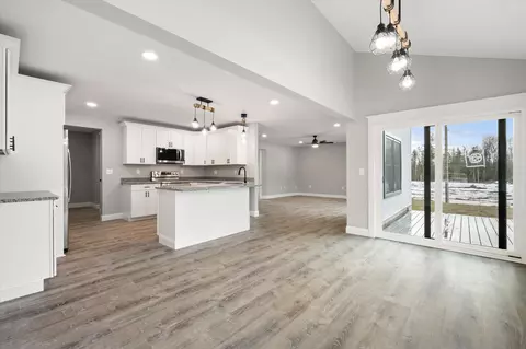 Entry Way - 673 Streamside Ave, Hermon, ME 04401 photo 4 of 8