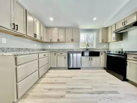 482 Ossipee Trl, Limington, ME 04049