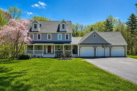 6 Kestrel Cir, York, ME 03909