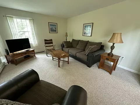 Living - 15 Cooley Ln, Ogunquit, ME 03907 photo 4 of 5