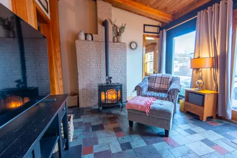Living - 310 Katahdin Ave, Millinocket, ME 04462 photo 3 of 5