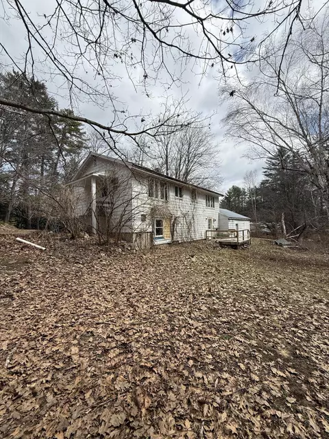 156 Alpine St, Paris, ME 04281
