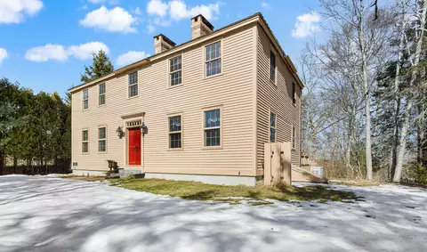 27 Windmill Hill Ln, Castine, ME 04421