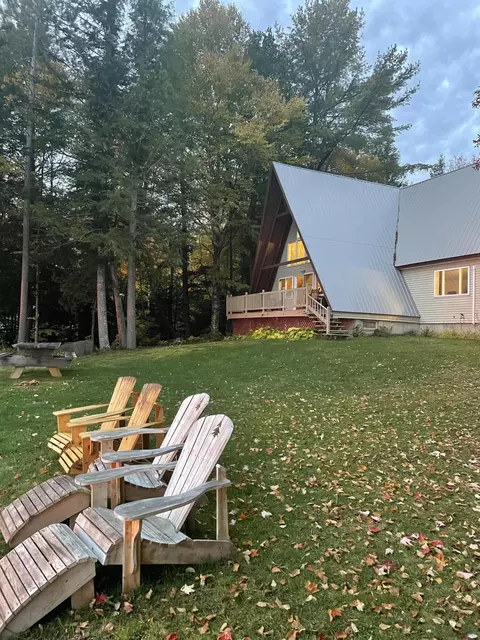 18 Beech Ridge Dr, Abbot, ME 04406