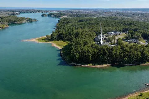 100 Shepards Cove Rd #H301, Kittery, ME 03904