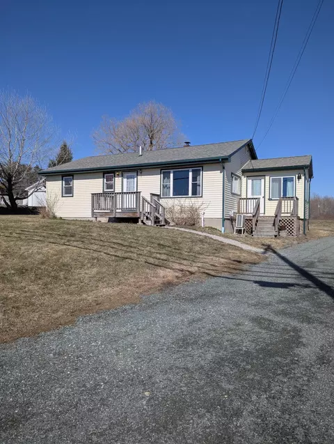 382 Main St, Ellsworth, ME 04605