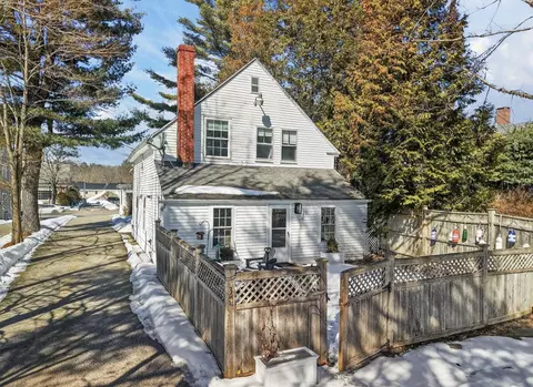 93 Main St #A, Kennebunk, ME 04043