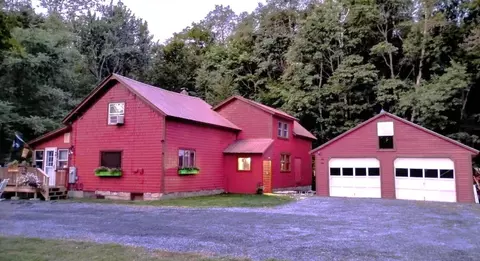 51 N Guilford Rd, Monson, ME 04464