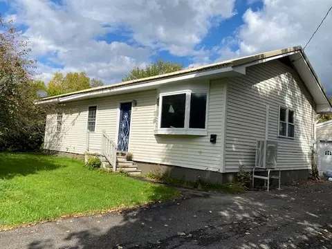 119 Fleetwood St, Presque Isle, ME 04769