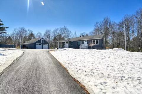 35 Pierce Rd, Oxford, ME 04270
