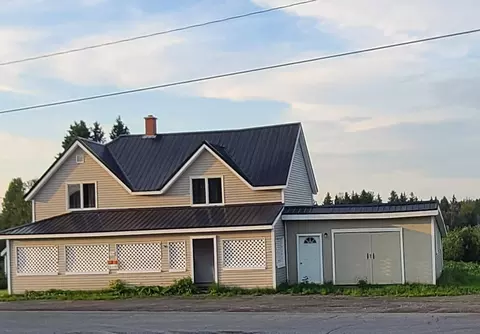 314 Flat Mountain Rd, Saint Agatha, ME 04772