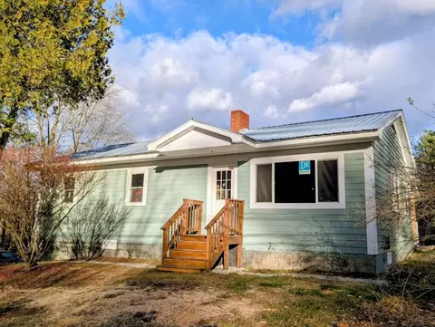 158 Howe Hill Rd, Greenwood, ME 04255