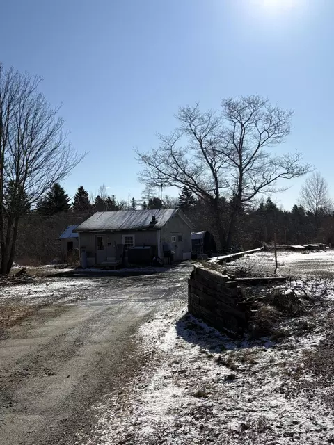4 Bernard Rd, Tremont, ME 04612