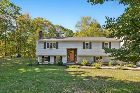 20 Stone Rd, Kennebunkport, ME 04046