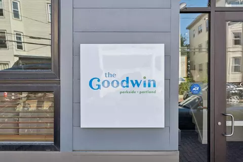 104 Grant St #203, Portland, ME 04101