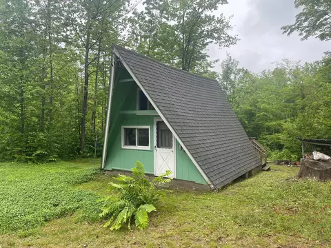 488 Bog Rd, New Portland, ME 04961