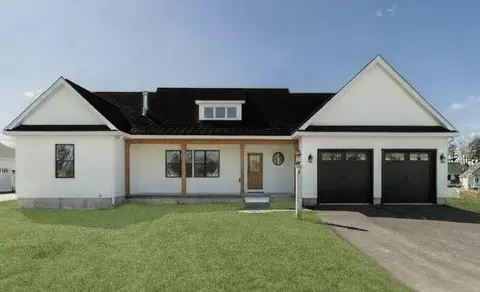 26 Meeting House Rd, Biddeford, ME 04005