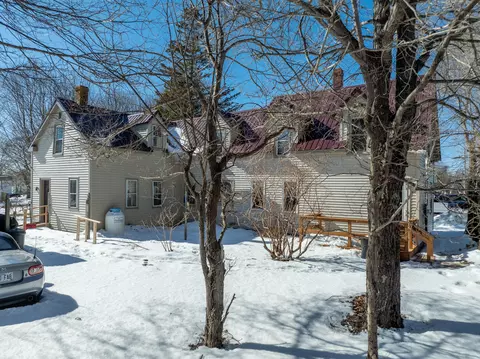 4 Stevens Ave #2, Eastport, ME 04631